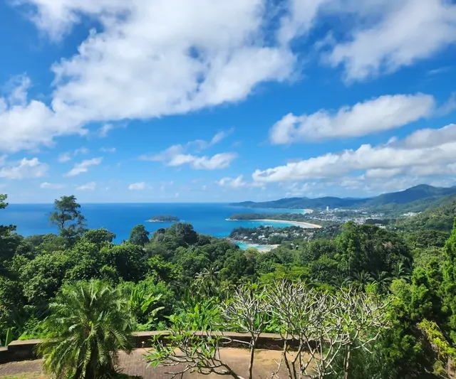 Panoramic view of the emerald ocean from the Karon viewpoint.