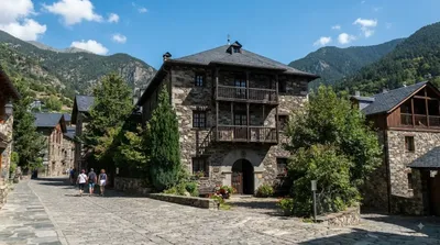 Casa d'Areny-Plandolit
