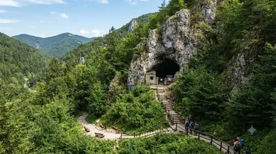 Harmanecká Cave