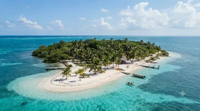 Moho Caye