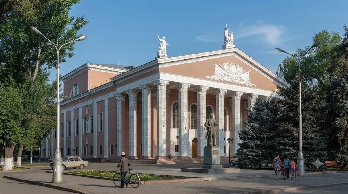 Кыргызский театр оперы и балета