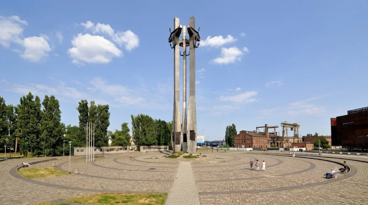 Monument to the Fallen Shipyard Workers of 1970