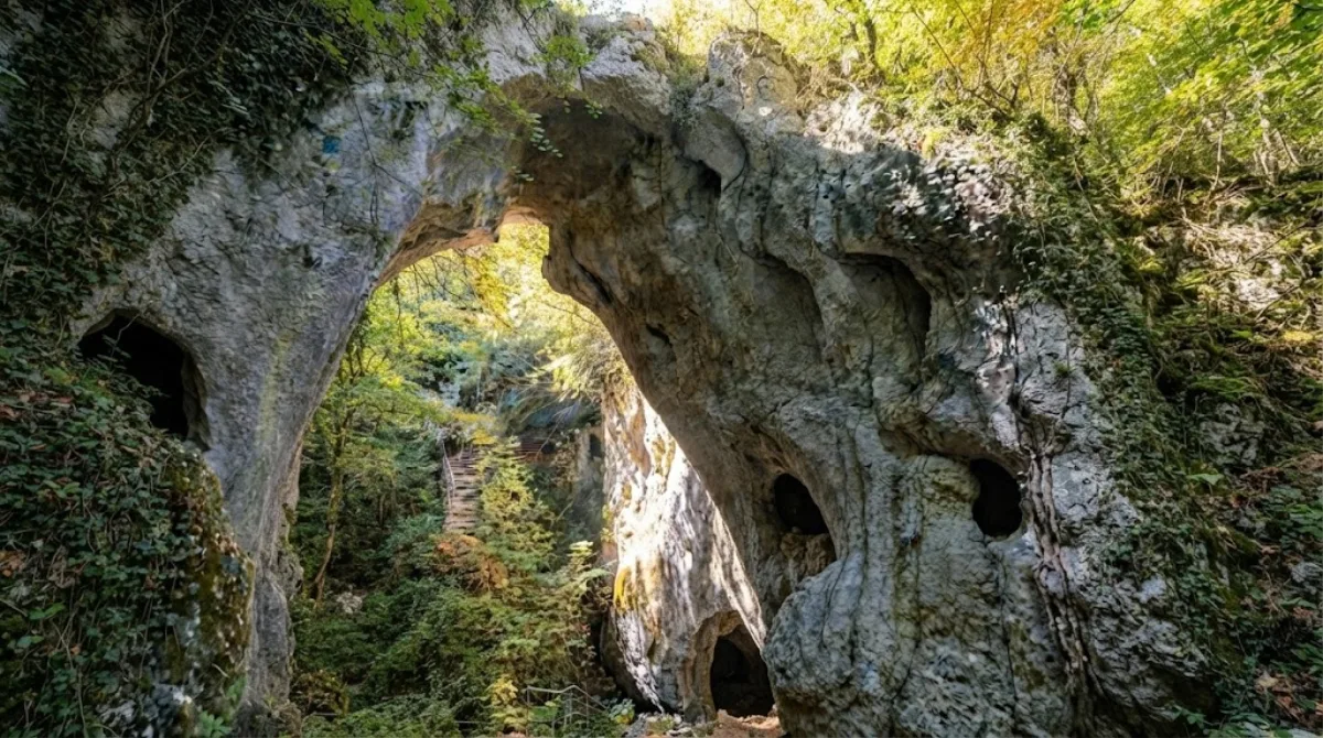 Kusari Cave