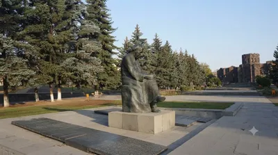 Statue of Avetik Isahakyan