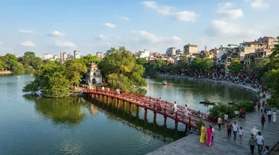Hoàn Kiếm Lake