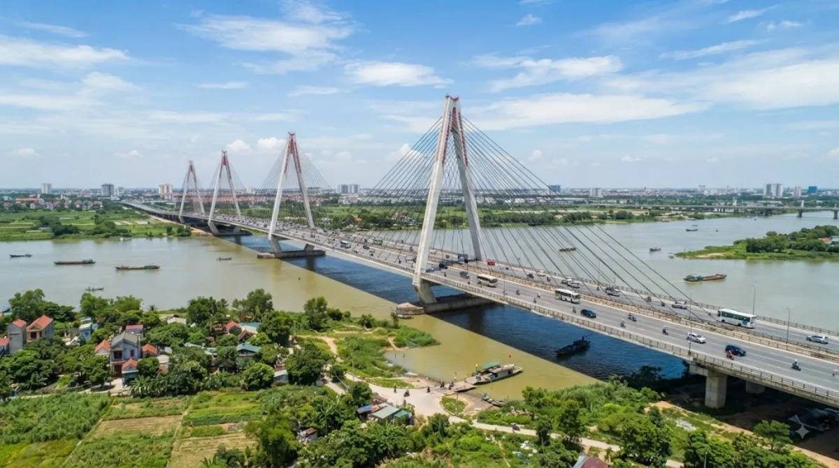 Nhật Tân Bridge
