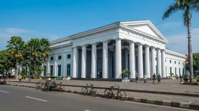 Fine Art and Ceramic Museum