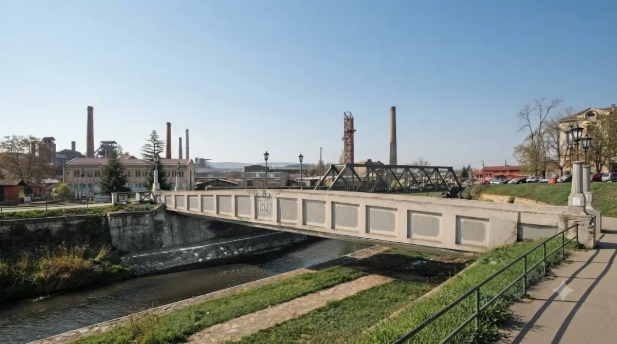 Concrete Pedestrian Мост above Lepenica (Kragujevac)