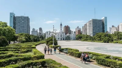 Plaza Moreno