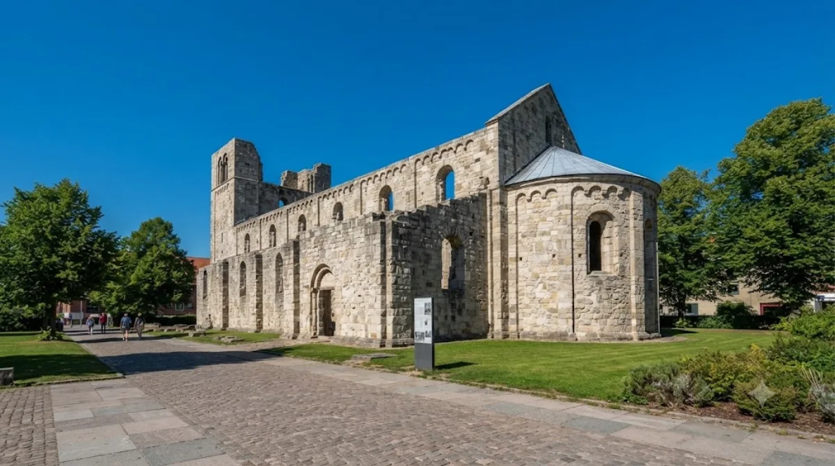 Drotten church ruin