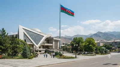 พิพิธภัณฑ์ Naxçıvan Bayraq Meydanı