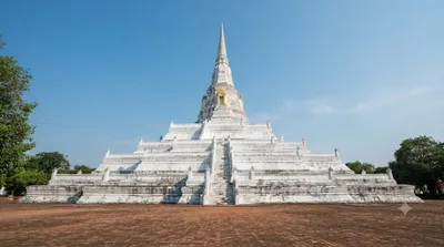 Chedi Phukhao Thong
