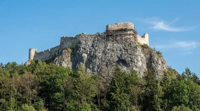 Zbojnícký Castle