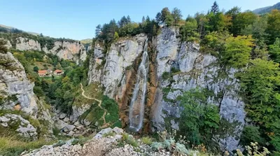 Skakavac Waterfall