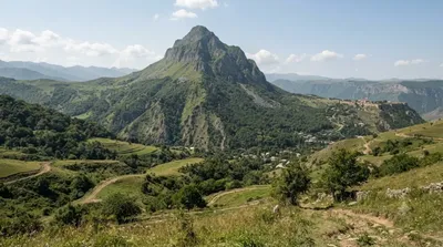 小基爾斯山