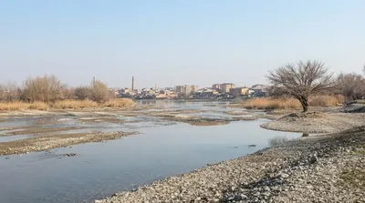 巴赫特湖