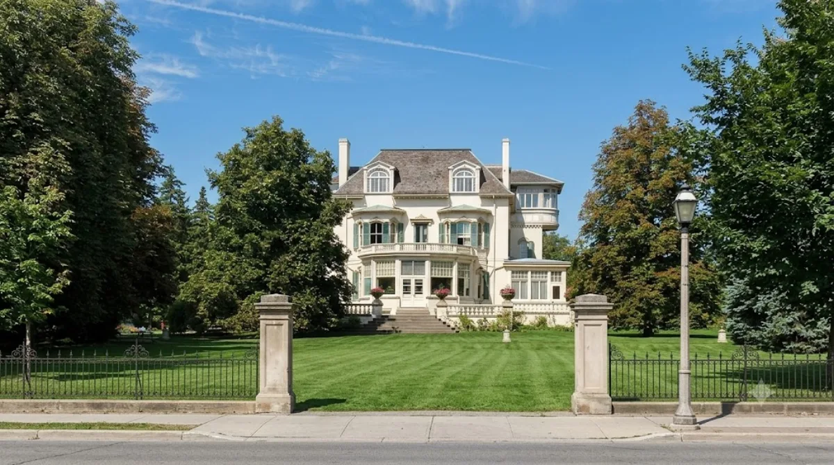 Spadina House