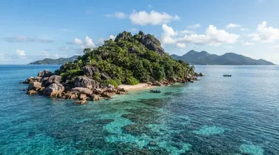 Cachée Island